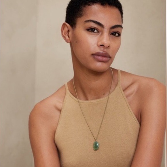 BANANA REPUBLIC Green Stone + Brass Pendant Necklace - Picture 2 of 6